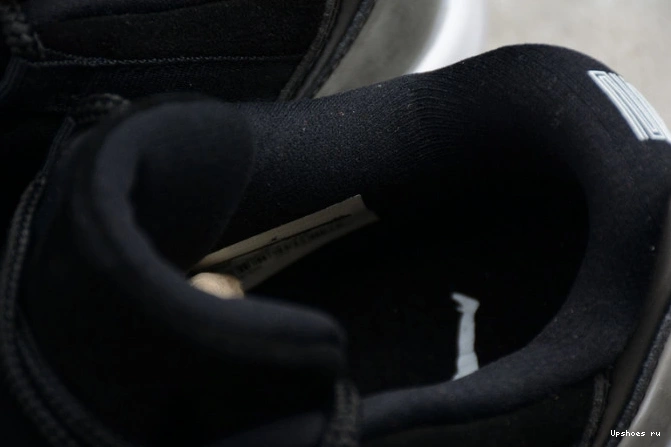 528895-010 11 Low Retro Barons  Jordan 1002